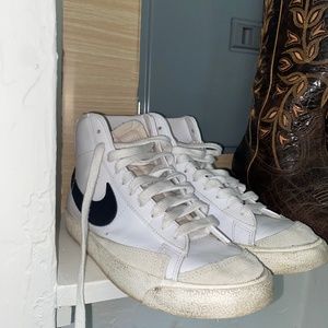 Nike Blazers Mid 77